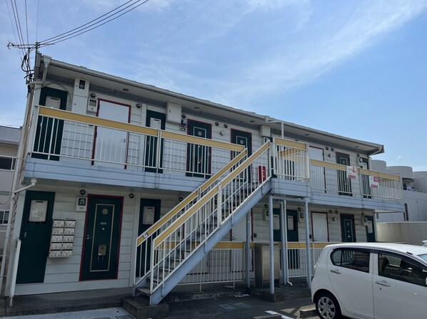 グランサレの物件外観写真